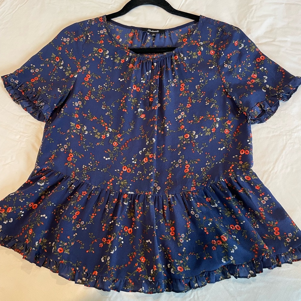MADEWELL Silk Stanza Ruffle-Hem Top in Moonless Floral